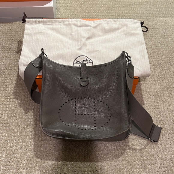 Hermès Evelyne Crossbody Bag PM - Picture 1 of 4